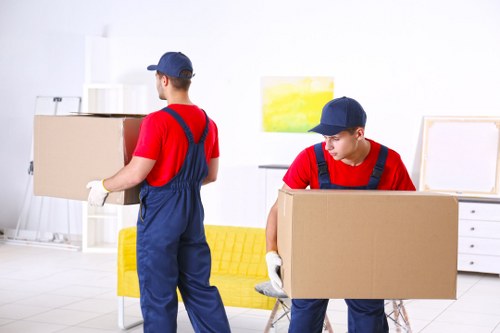 Removal truck hire for local Hithergreen home moves