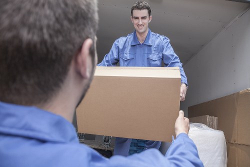 Local home moving team preparing a Hithergreen house move