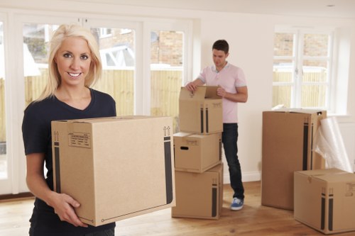 Preparation and loading checklist for a man with a van service in Hithergreen